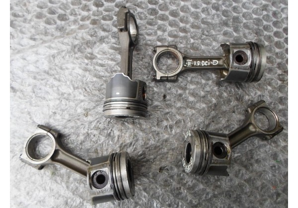  шатуни двигуна Renault,1.9dci,7701476250,7701470247