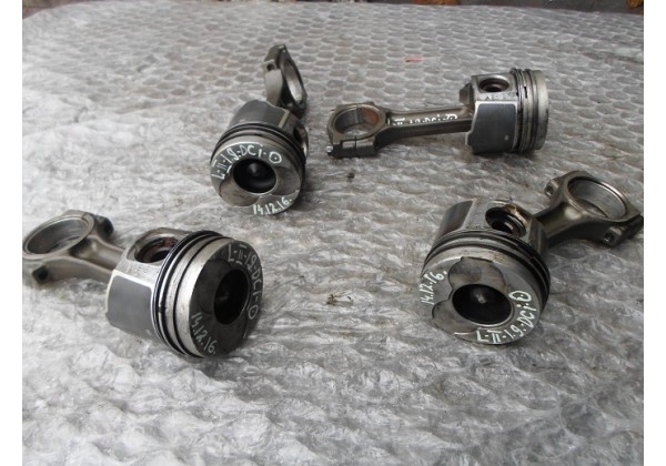  шатуни двигуна Renault,1.9dci,7701476250,7701470247