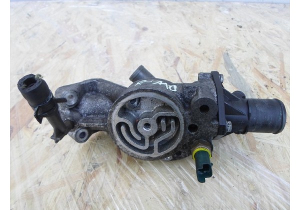 Корпус термостата Peugeot 306, 806, Partner, Expert, Citroen Xantia, Xsara, Jumpy, Ulysse, Evasion, Berlingo, Fiat  Scudo 1.9 d, DW8, 9624839210