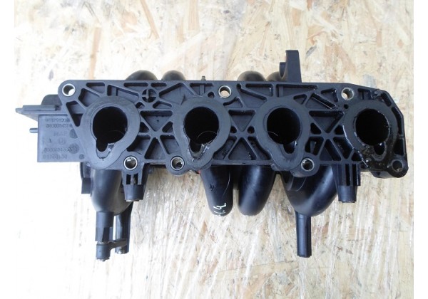 коллектор впускний Renault Clio II,Symbol II,Kangoo,Sandero,Logan 1.4b,8200084515,8200084509