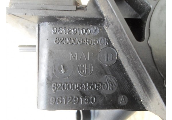 коллектор впускний Renault Clio II,Symbol II,Kangoo,Sandero,Logan 1.4b,8200084515,8200084509