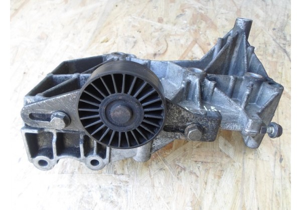 кронштейн генератора Renault 1.5 dci, 8200020552