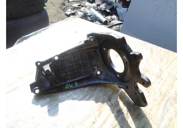 кронштейн паливного насосу Peugeot, Citroen 1.9 d, 9625176310