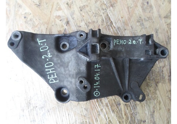 кронштейн генератора Renault 1.9 dci, 2.0 16 V Turbo, 8200100148