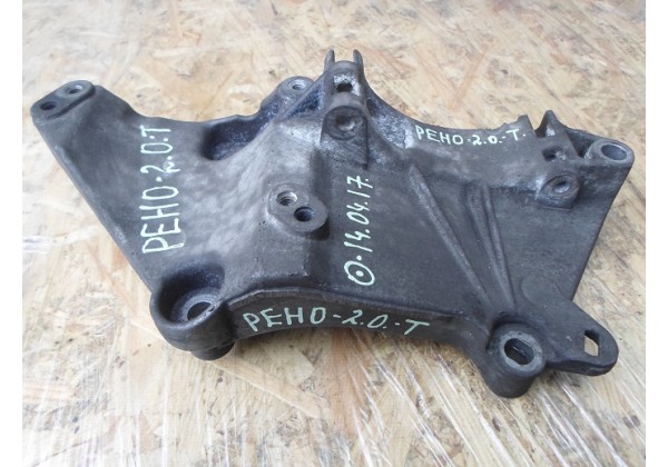 кронштейн генератора Renault 1.9 dci, 2.0 16 V Turbo, 8200100148
