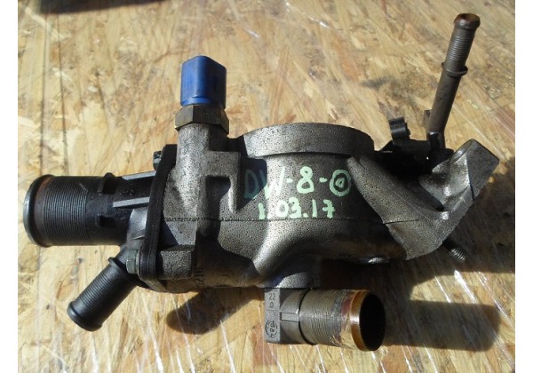 Корпус термостата Peugeot 306, 806, Partner, Expert, Citroen Xantia, Xsara, Jumpy, Ulysse, Evasion, Berlingo, Fiat  Scudo 1.9 d, DW8, 9624839210