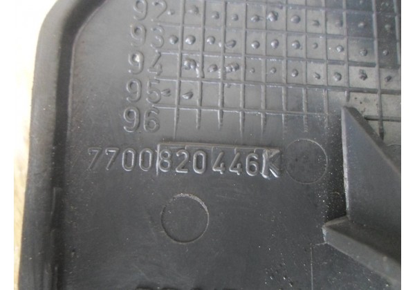 накладка на дінамик, права Renault 19 1.9 d, 7700820446