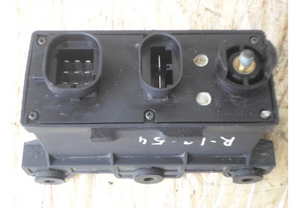 Реле свічок накалу Renault 19,21,25,Clio II,Espace II,Trafic 1.9,2.1 d, 7700856789