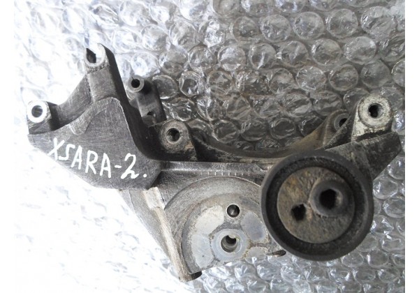 кронштейн двигуна Xsara II,Berlingo,Partner,206,306,2.0 hdi,96348182, 96348178