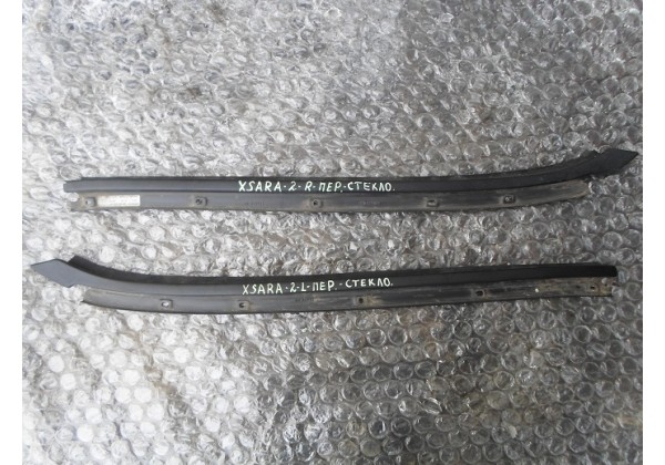 накладка на лобове скло(ліва,права) Xsara II,2.0 hdi,9623142980,9623142880