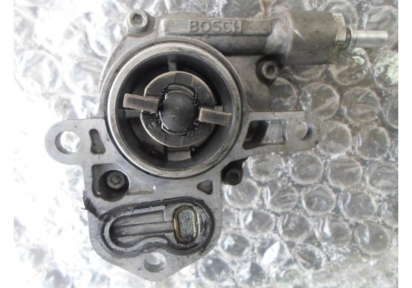 Вакуумний насос Пежо 2.0,2.2 хді BOSCH 9631971580