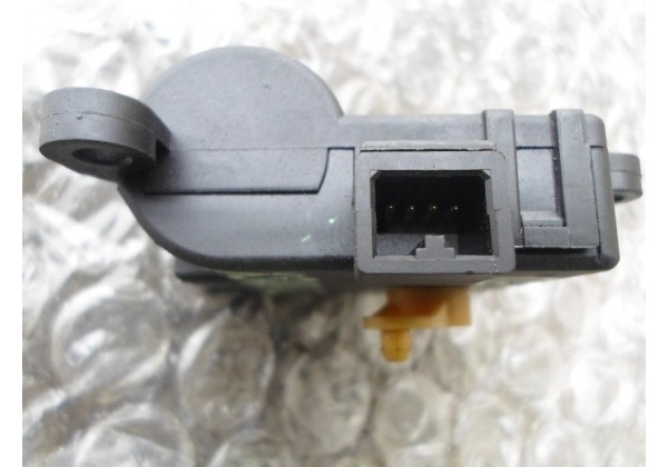 моторчик пічки,сервопривід Xsara II,2.0 hdi,12 V,9635778680