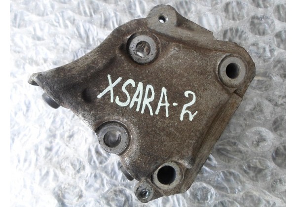 кронштейн двигуна,правий,Xsara 2,Partner,Berlingo,2.0 hdi,9628311880