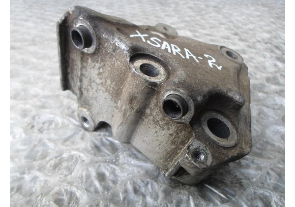 кронштейн двигуна,правий,Xsara 2,Partner,Berlingo,2.0 hdi,9628311880