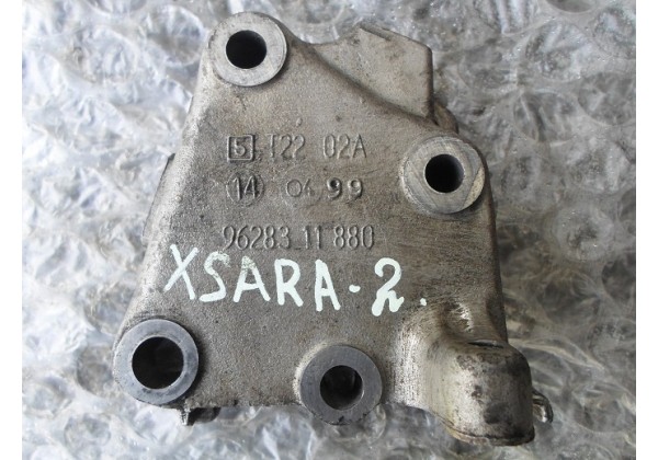 кронштейн двигуна,правий,Xsara 2,Partner,Berlingo,2.0 hdi,9628311880