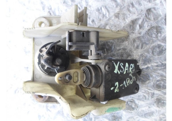 замок кришки багажника Xsara II,2.0 hdi