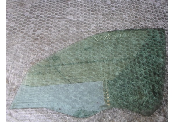 скло дверки,ліве передне Xsara II,2.0 hdi