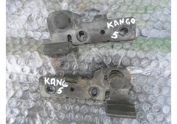 петля капота права Renault Kangoo 1.5dci,8200153190