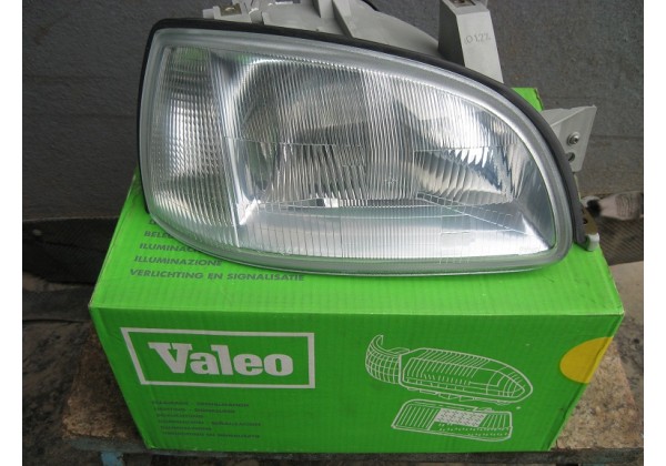 Фара передня права Renault Clio , 7701042148, 03/96-02/98