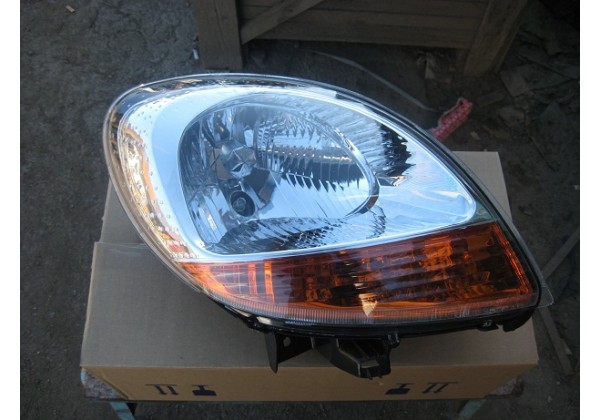 Фара передня права c 2003, поворотник жовтий Renault Kangoo, 8200150617*