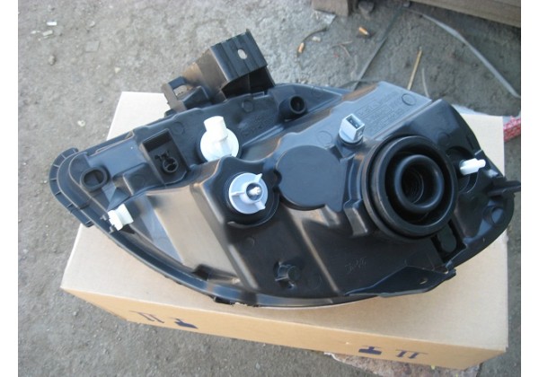 Фара передня ліва c 2003, поворотник жовтий Renault Kangoo, 8200150614