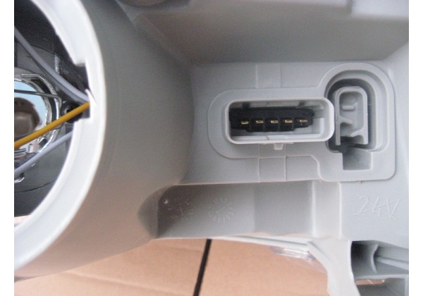 фара права Renault Master, 03-10, 8200163518