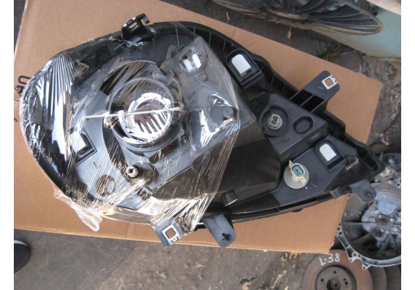Фара ліва, білий поворотник Renault Trafic II, 07-14, 8200701354, 8200519785