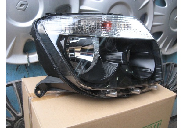 Фара права, чорна Renault Duster, 10-15