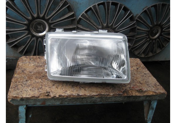 Фара права Renault 21 (86-89), Trafic, 7701034132