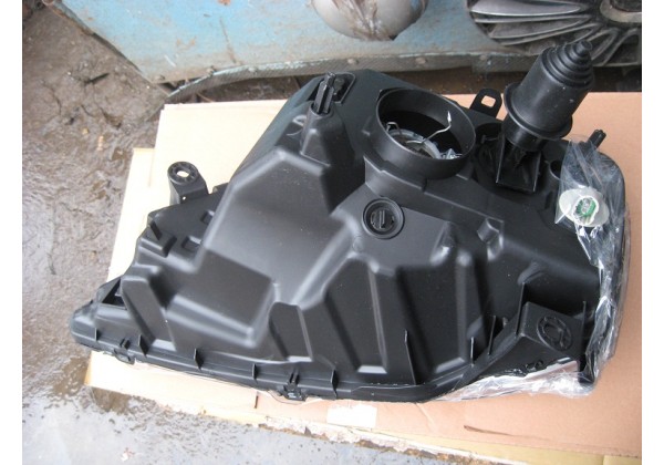 Фара права Renault Logan, Logan MCV, 09-13, 8200744754