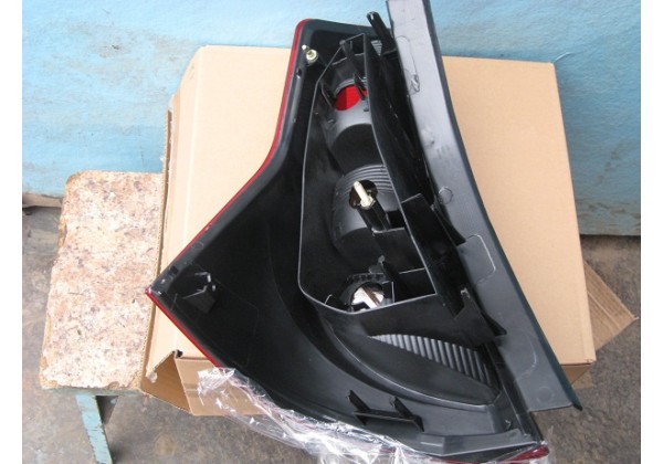 Ліхтар задній лівий Renault Sandero, 08-13