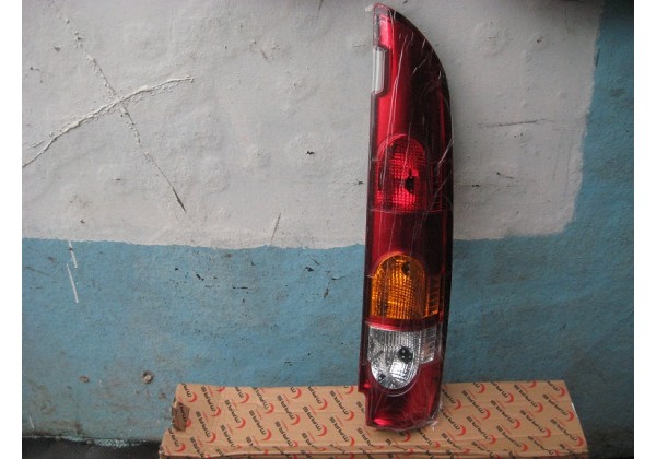 Ліхтар задній правий Renault Kangoo, 2003-2008, 2 двері, 8200150625 *