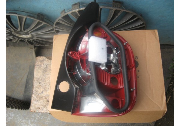 Ліхтар задній лівий жовтий Renault Modus, Grand Modus, 04-08, 8200538786