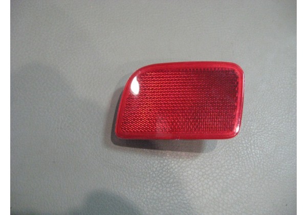Світловідбивач заднього бампера правий Renault Master III, Scenic II, 8200152643