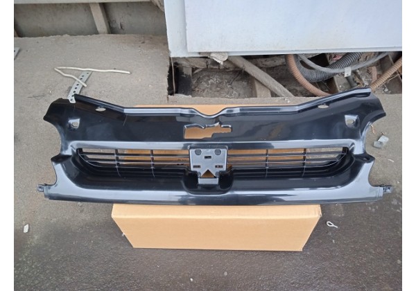 Решітка радіатора Peugeot Partner, (96-03р), 9618254777, 7804 F9