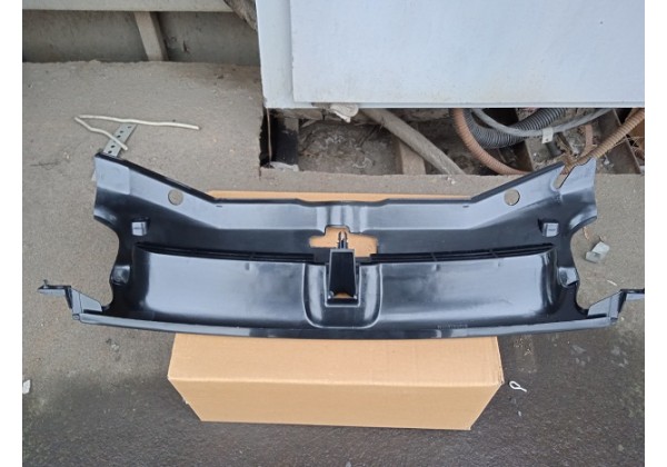 Решітка радіатора Peugeot Partner, (96-03р), 9618254777, 7804 F9