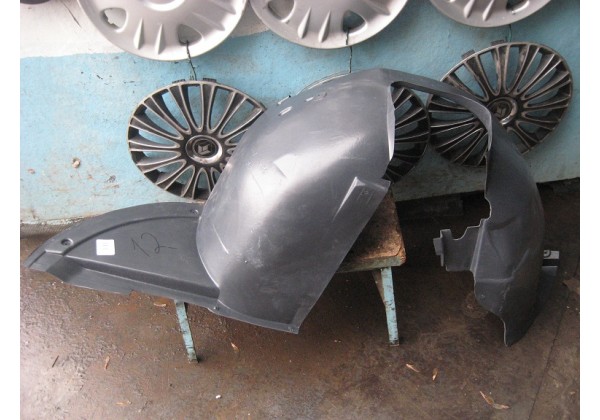 Підкрилок переднього крила, правий Peugeot 307, 01-05, 7136N7