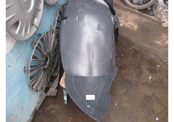 Підкрилок переднього крила, правий Peugeot 307, 01-05, 7136N7