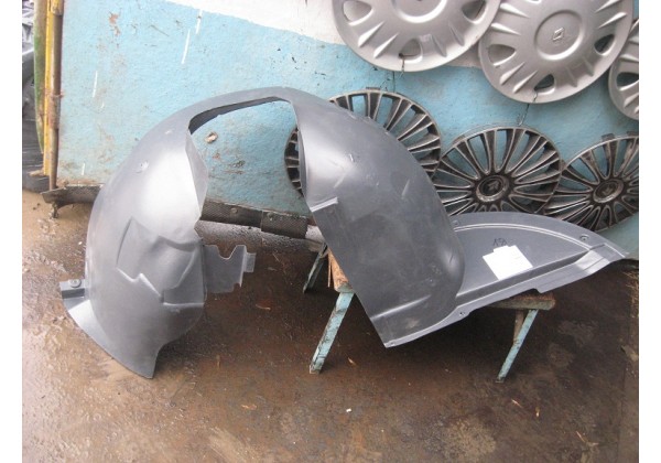 Підкрилок переднього крила лівий Peugeot 307, 01-05, 7136N6*