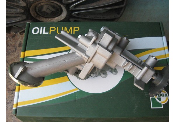 масляний насос Renault 1.9 dci, dti, 8200783526, 8200279953, 8200243154, 8200199281, 150101308R