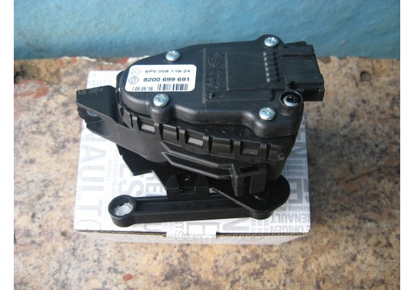 Потенціометр, датчик положення педалі газу Renault, 8200699691 , 8200089851