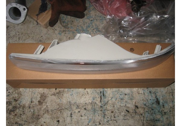 Поворотник правий білий Renault Master II, 98-03, 8200133629, 7701044523, 4500920