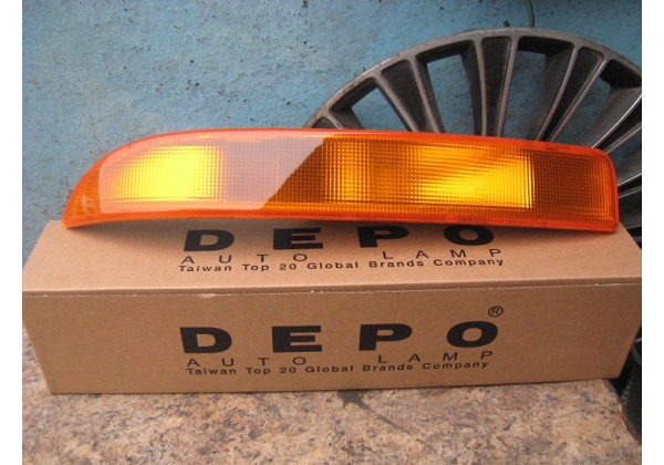 Поворотник лівий жовтий Renault Master II, 98-03, 7700352107, 7701044522