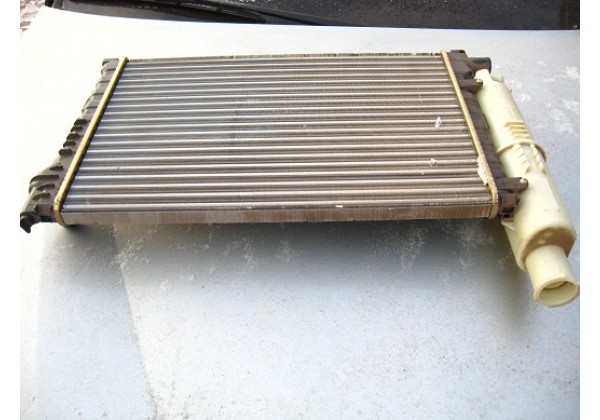 радіатор системи охолодження Peugeot 605, Citroen XM 2.0 b, 1301A1, 1300L9