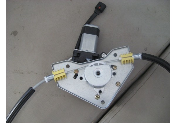 склопідйомник правий передній електричний Renault Megane, Scenic (95-99), Megane Scenic (99-03), 7700834346