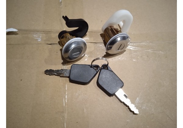Вкладиші замків дверей з ключами, 4/5-D Peugeot 306, 93-98, 9170E7