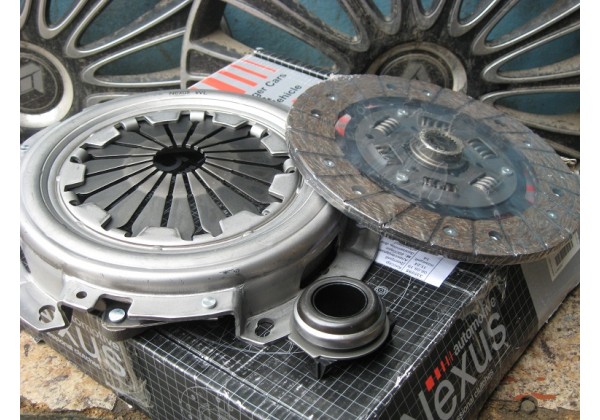 Комплект зчеплення Renault Clio II, Kangoo, Megane, Megane Scenic, Sandero, Logan, Laguna II 1.4, 1.6, 7701468831, 7701470987, 302052223R, 6001548020, 7711134823, RNK2017