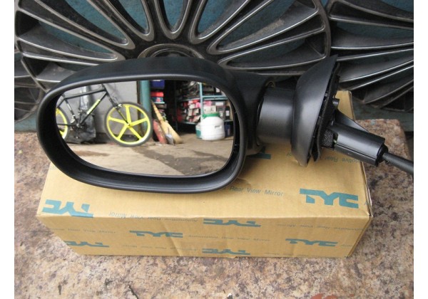 Дзеркало зовнішнє ліве механічне Renault Logan, 04-08, 6001546989