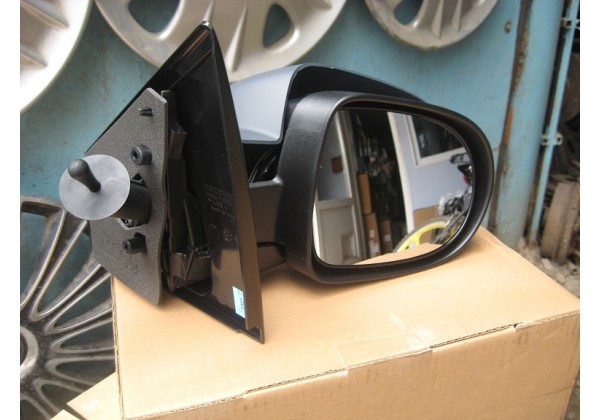 Дзеркало праве механічне Renault Clio III, 7701071864