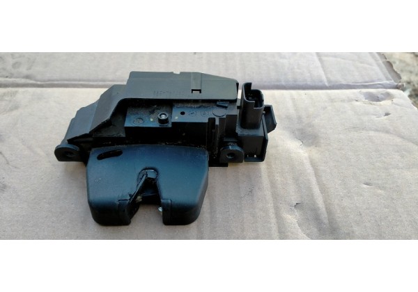 Замок кришки багажника електричний Peugeot 308 II, 3008, Expert III, Citroen C4 Picasso II, C4 Cactus, 9804762080